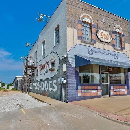 شقة The Loft At 113 - Gateway To The North Texas Hill Country Muenster المظهر الخارجي الصورة