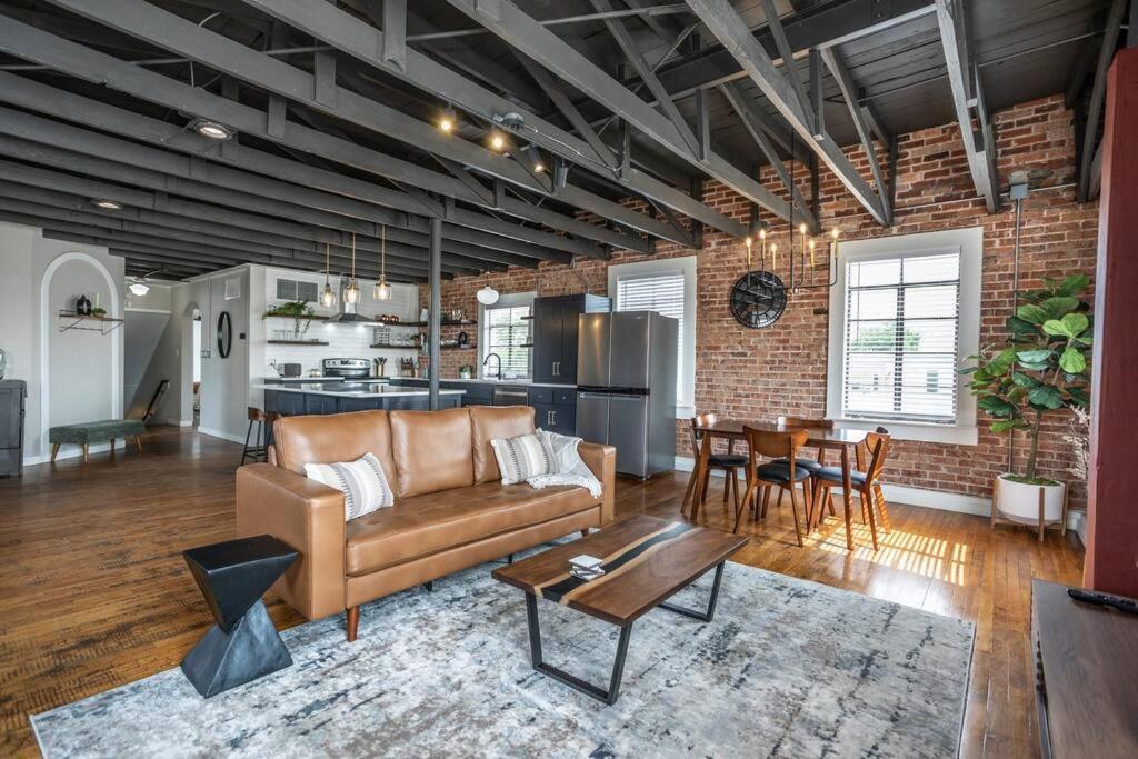 شقة The Loft At 113 - Gateway To The North Texas Hill Country Muenster المظهر الخارجي الصورة