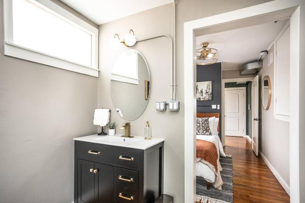 شقة The Loft At 113 - Gateway To The North Texas Hill Country Muenster المظهر الخارجي الصورة